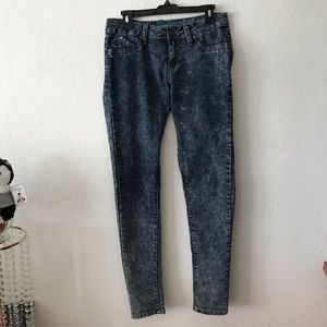 YMI Women’s WannaBettaButt Skinny Jean